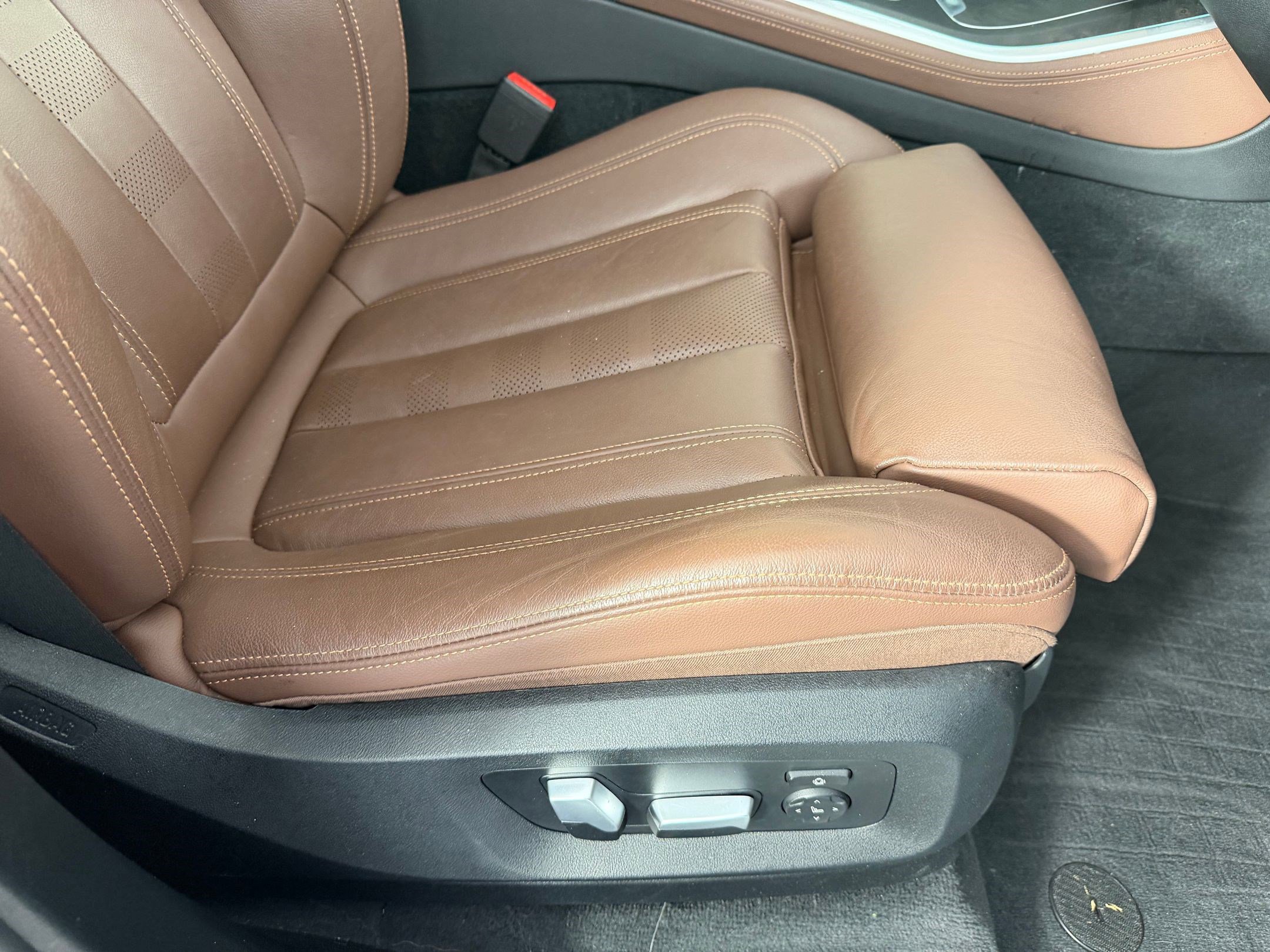 Used 2022 BMW X5 sDrive40i w/ M Sport Package image 36