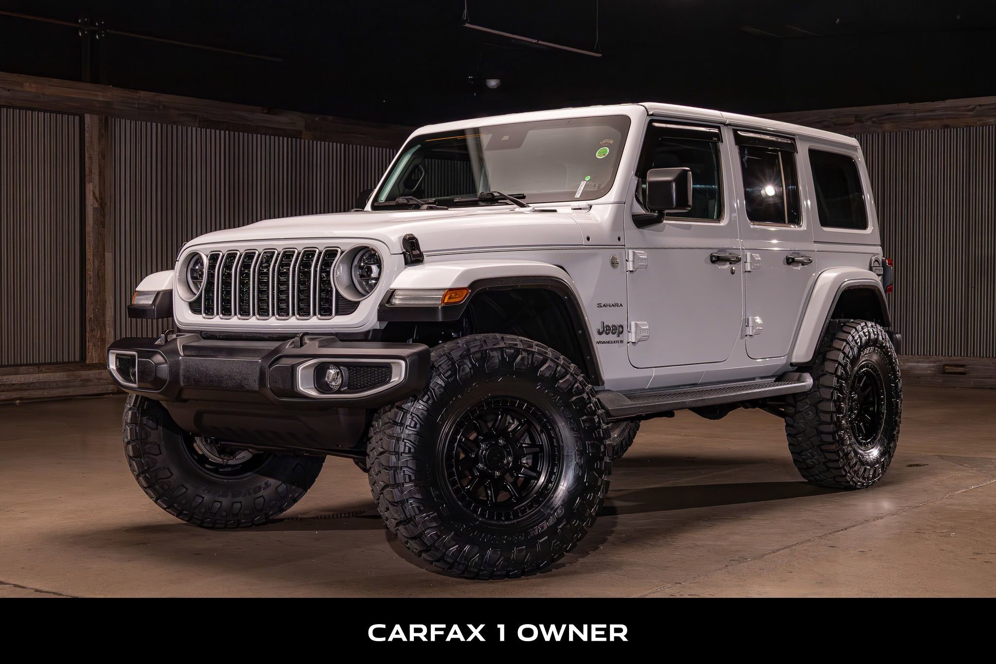 Used 2024 Jeep Wrangler Unlimited Sahara w/ Technology Group AWD/4WD image 5