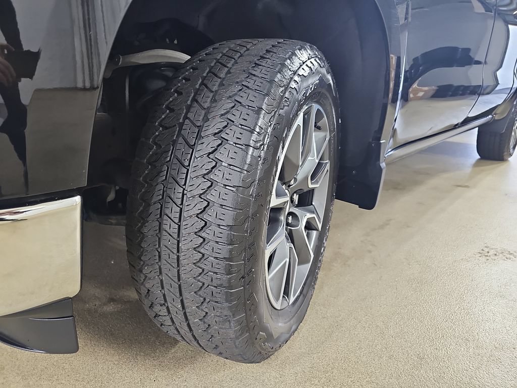 Certified 2024 Chevrolet Silverado 1500 LT AWD/4WD image 37