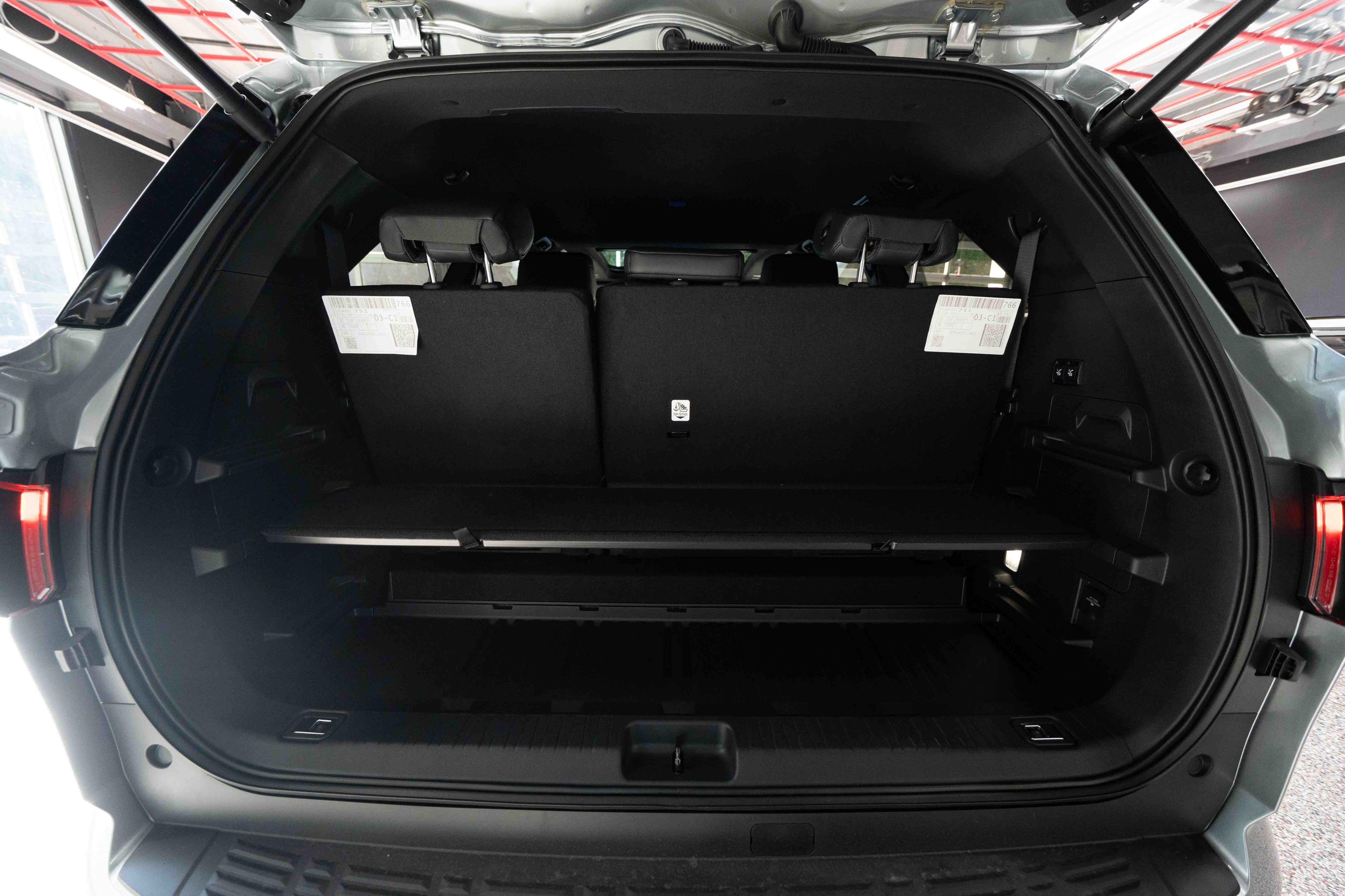 New 2026 Toyota Sequoia Platinum AWD/4WD image 28