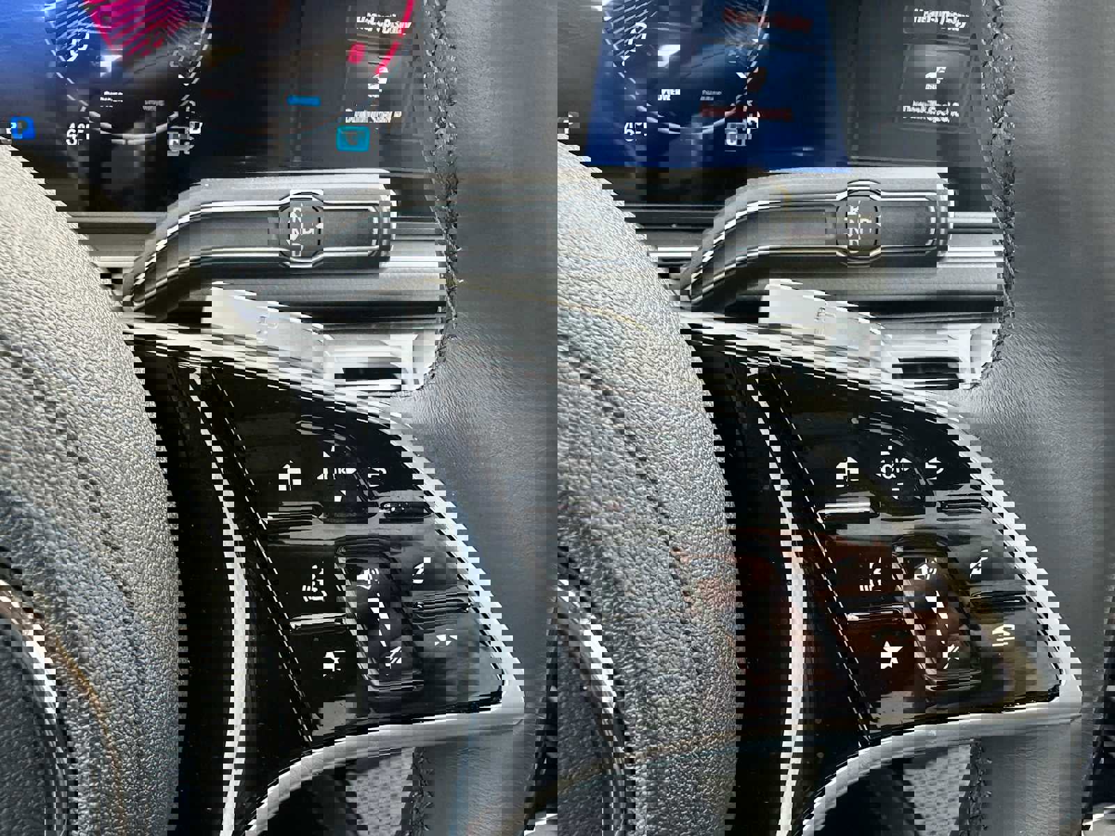 Used 2026 Mercedes-Benz GLS 580 4MATIC image 41