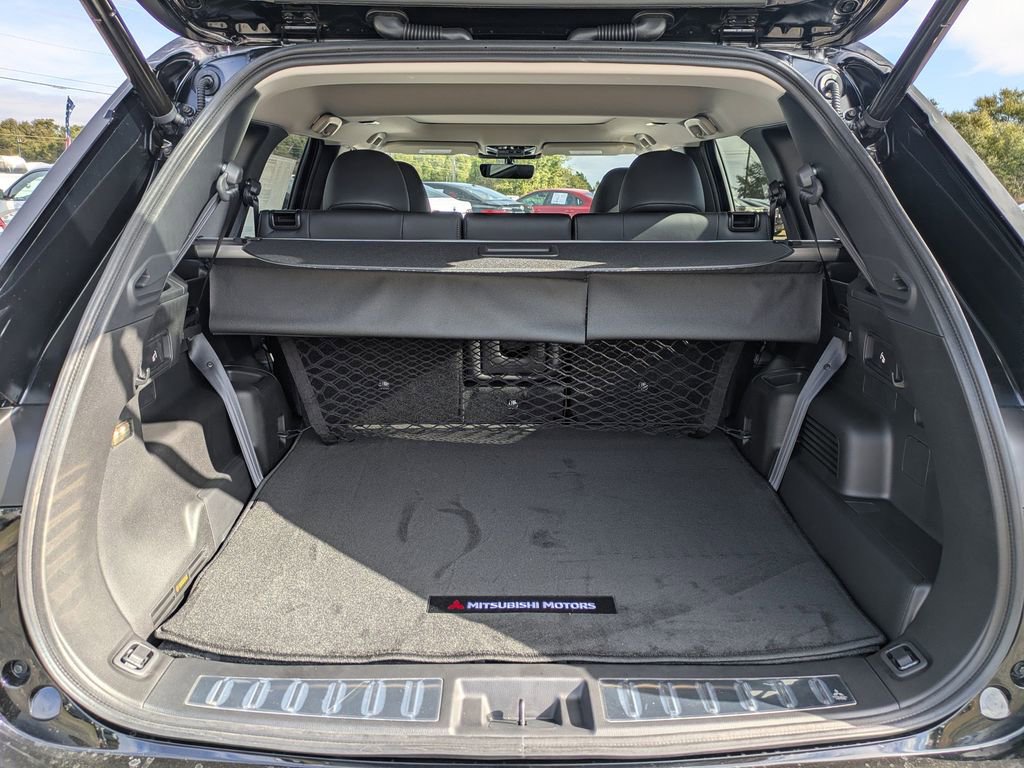 New 2026 Mitsubishi Outlander SE FWD image 12