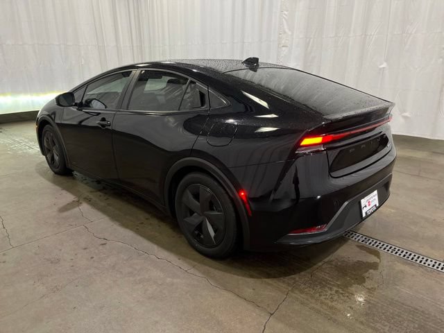 Used 2023 Toyota Prius LE AWD/4WD image 6