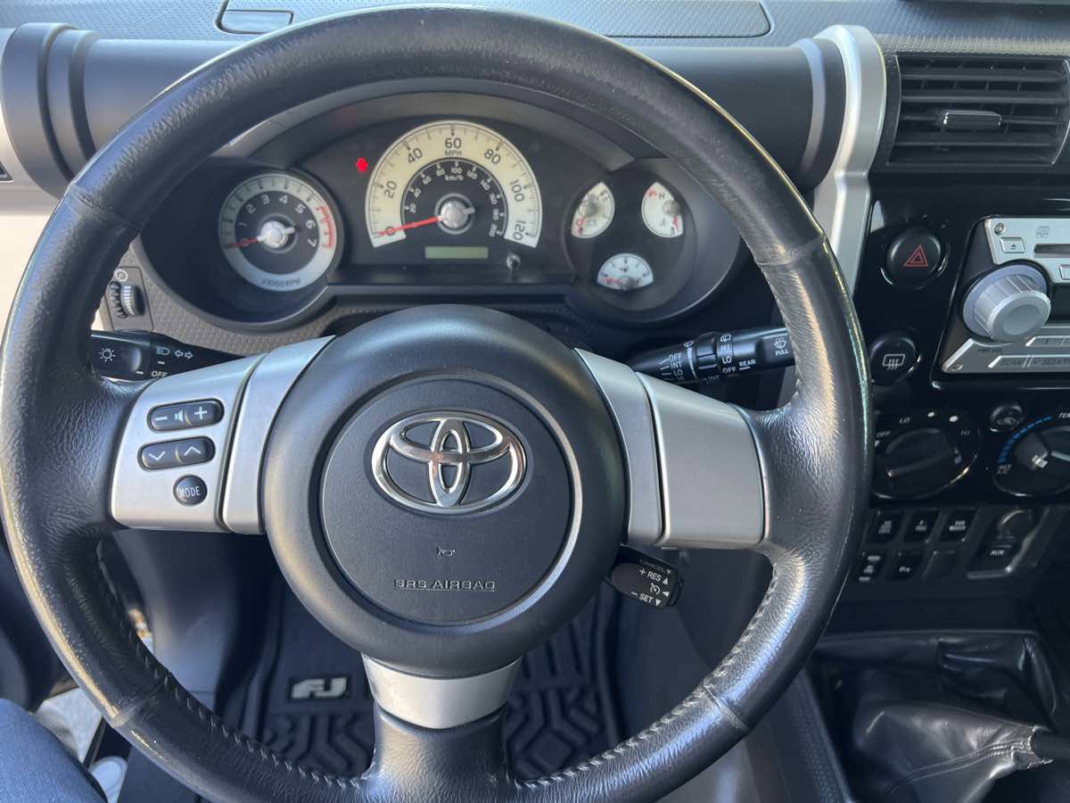 Used 2008 Toyota FJ Cruiser 4WD image 14