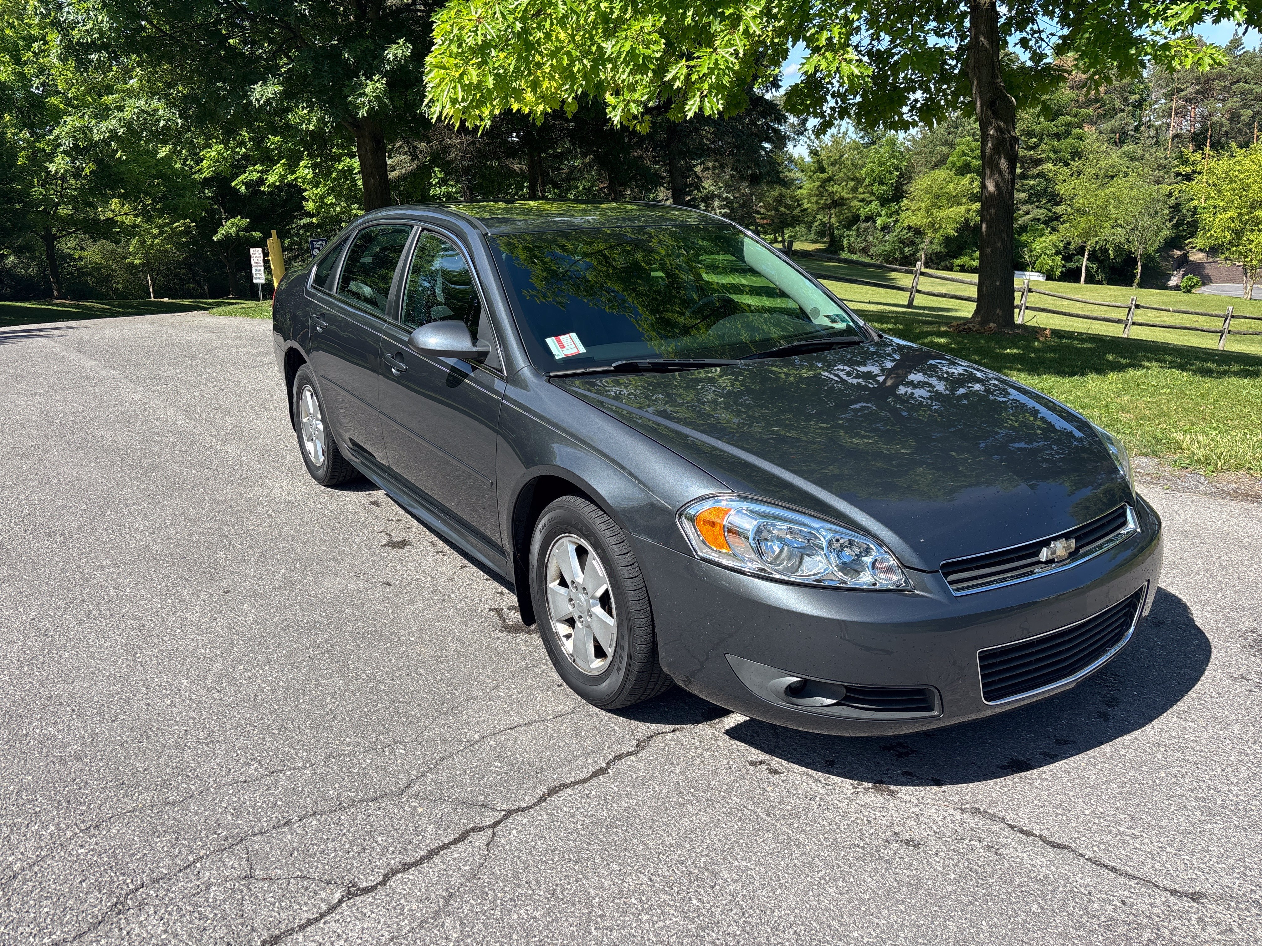 Used 2011 Chevrolet Impala LT FWD image 1