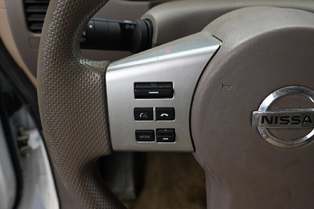 Used 2014 Nissan Frontier SV AWD/4WD image 19