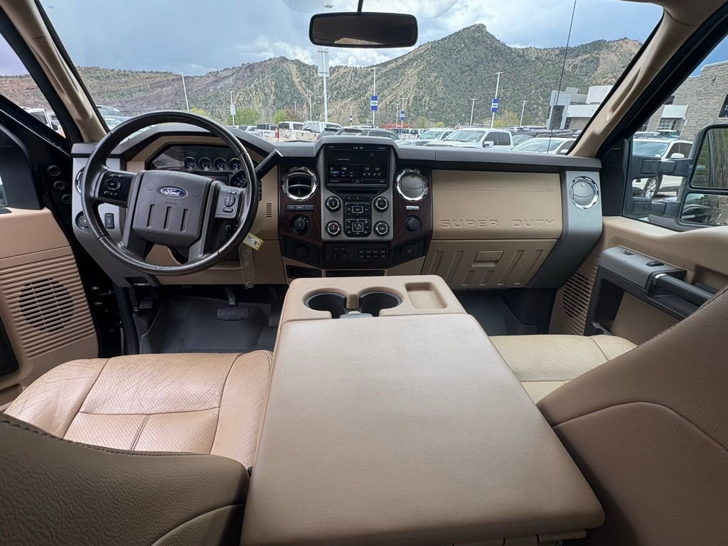 Used 2013 Ford F250 Lariat w/ Lariat Interior Pkg image 4