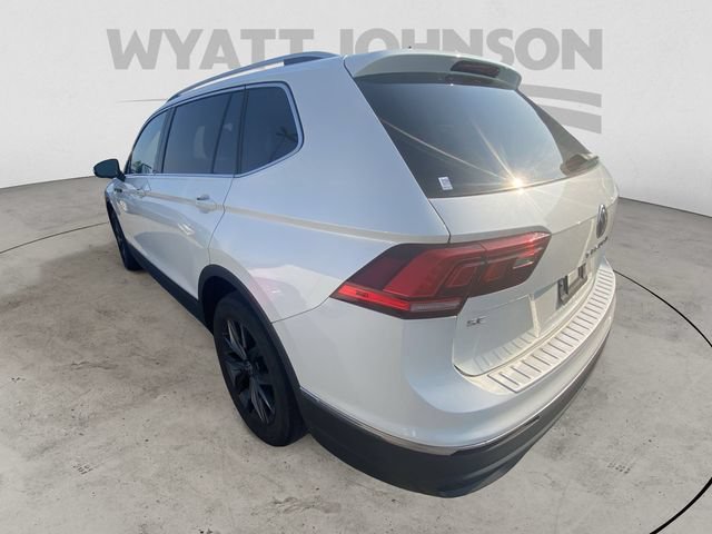 Used 2024 Kia Carnival EX FWD image 6