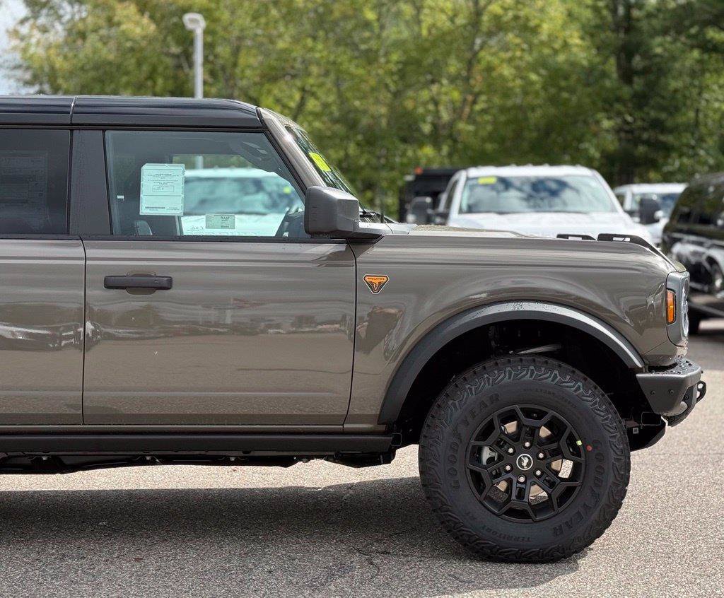 New 2026 Ford Bronco Badlands AWD/4WD image 2