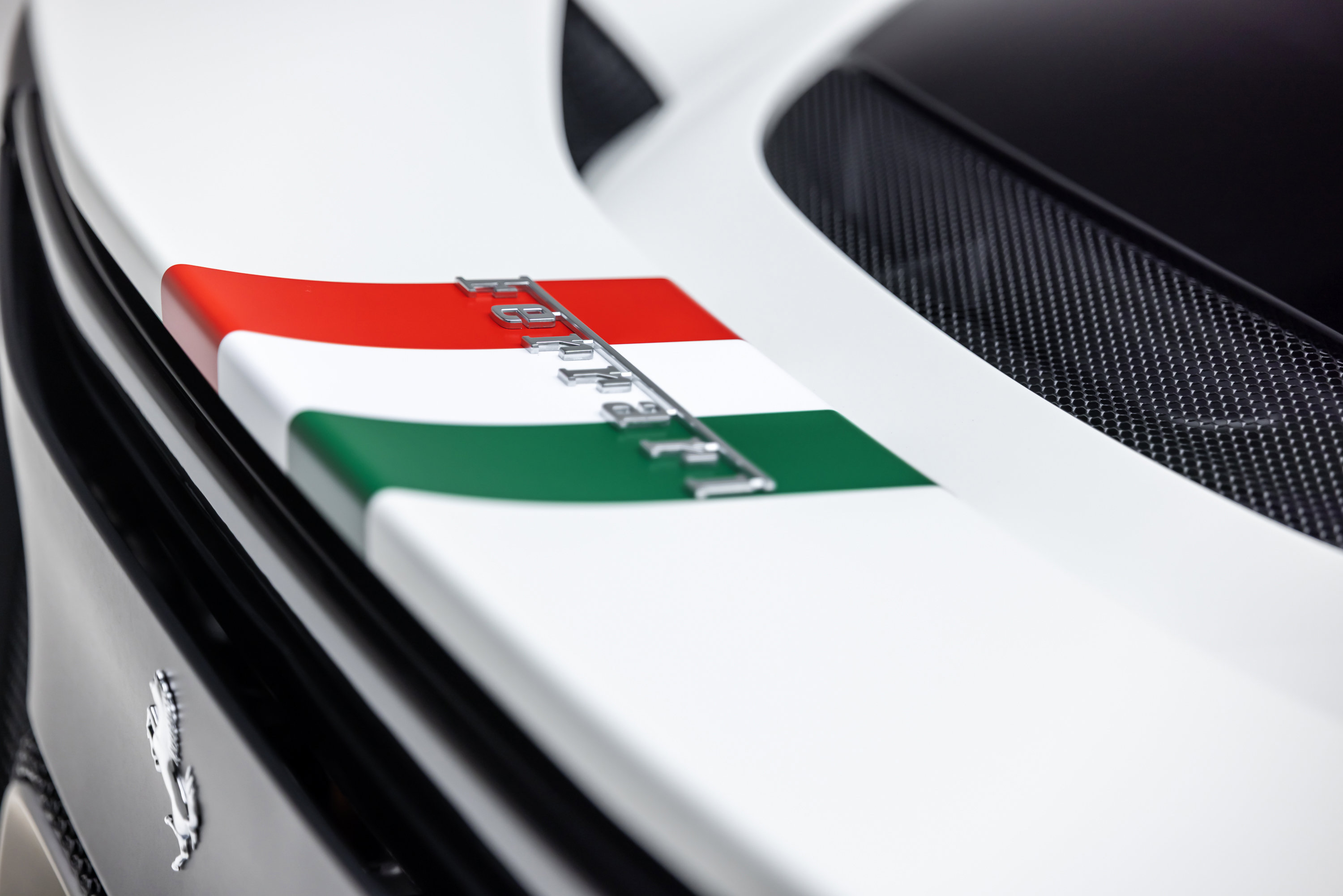 Used 2022 Ferrari 296 GTB RWD image 18