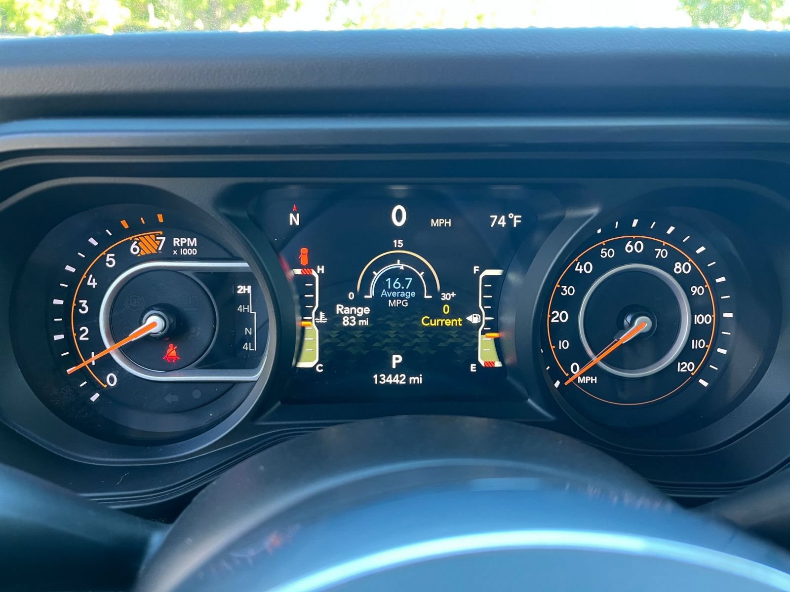 Used 2025 Jeep Wrangler Unlimited Sahara AWD/4WD image 40