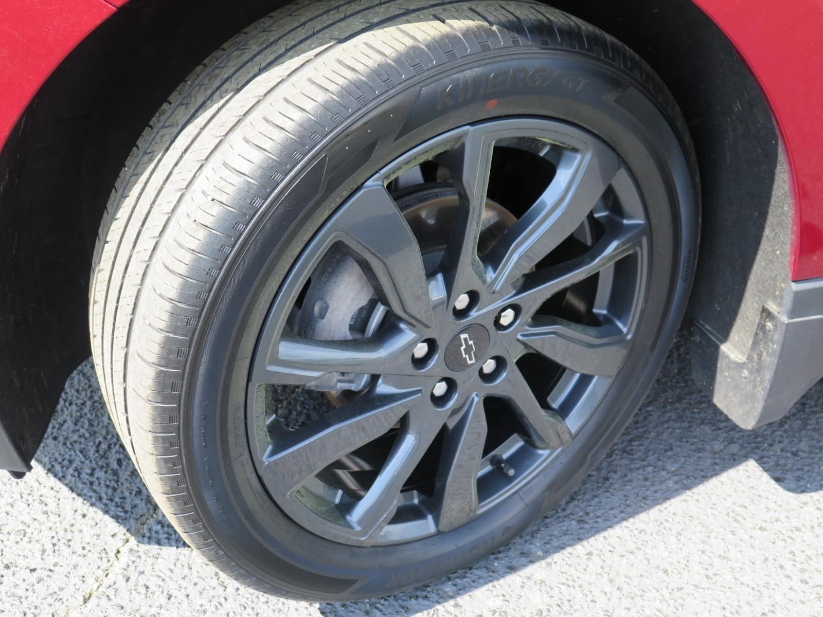 Used 2022 Chevrolet Equinox RS w/ RS Leather Package image 18