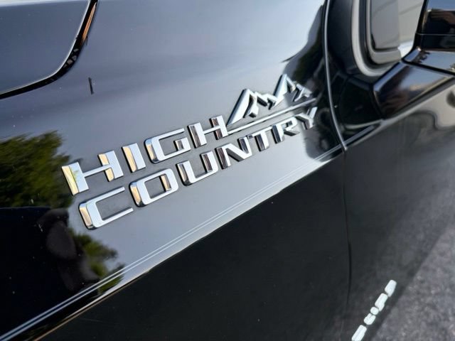 Used 2025 Chevrolet Tahoe High Country AWD/4WD image 10