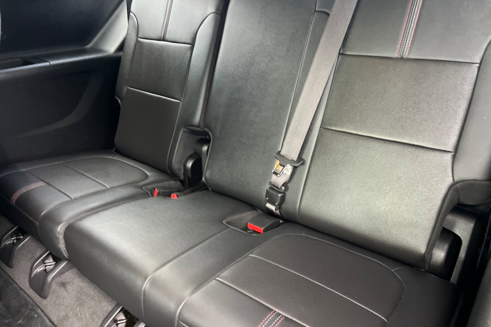 Used 2023 Chevrolet Traverse RS image 19