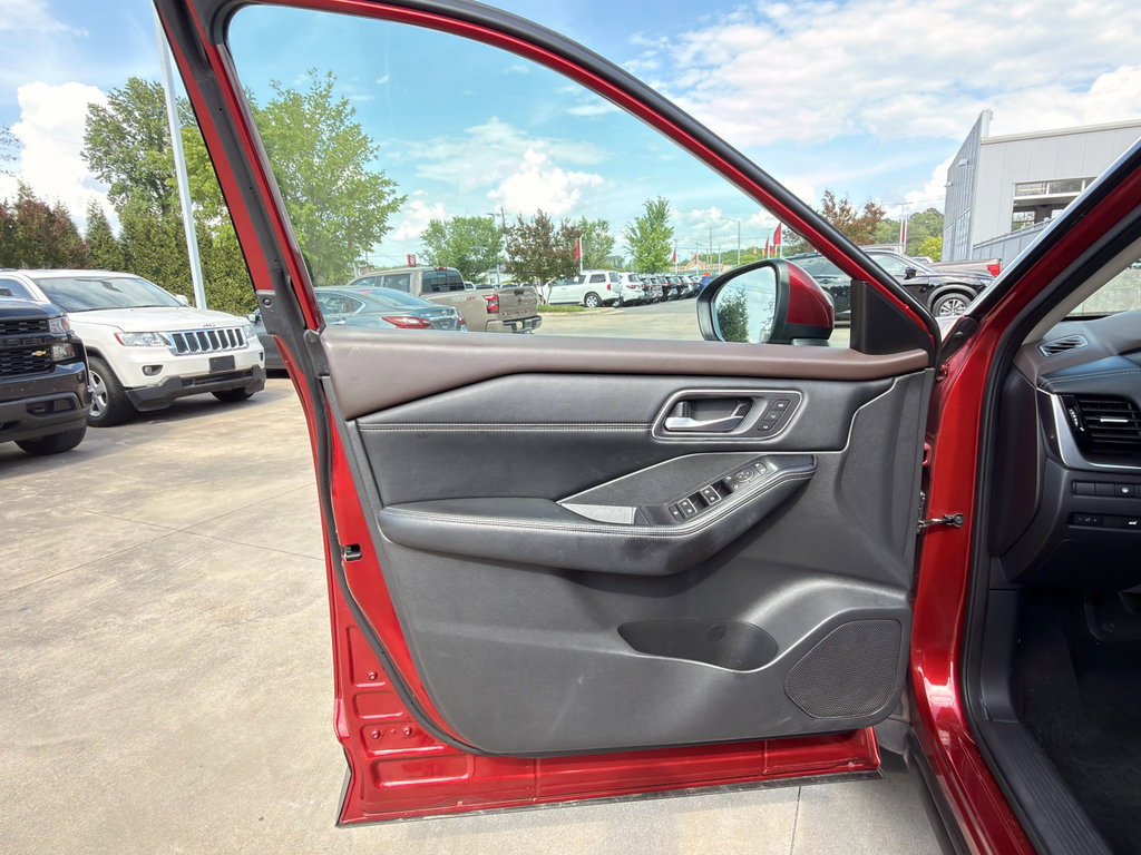 Used 2021 Nissan Rogue SL w/ Premium Package FWD image 9