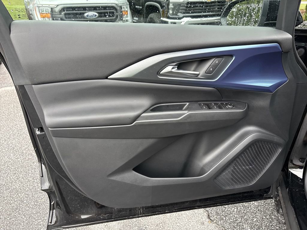 New 2026 Chevrolet Equinox EV LT image 23