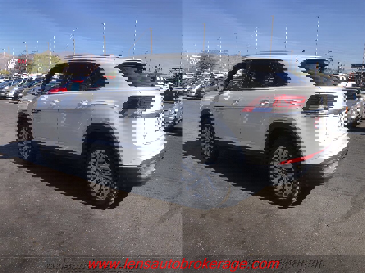 Used 2021 Volkswagen Atlas Cross Sport SE image 6