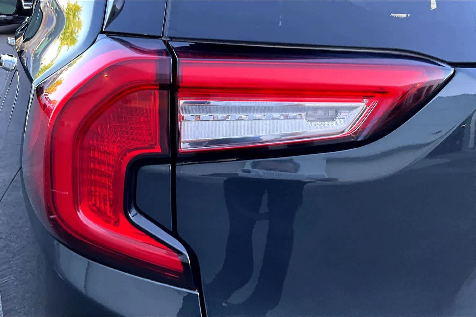 Used 2022 GMC Terrain Denali w/ Denali Premium Package AWD/4WD image 32