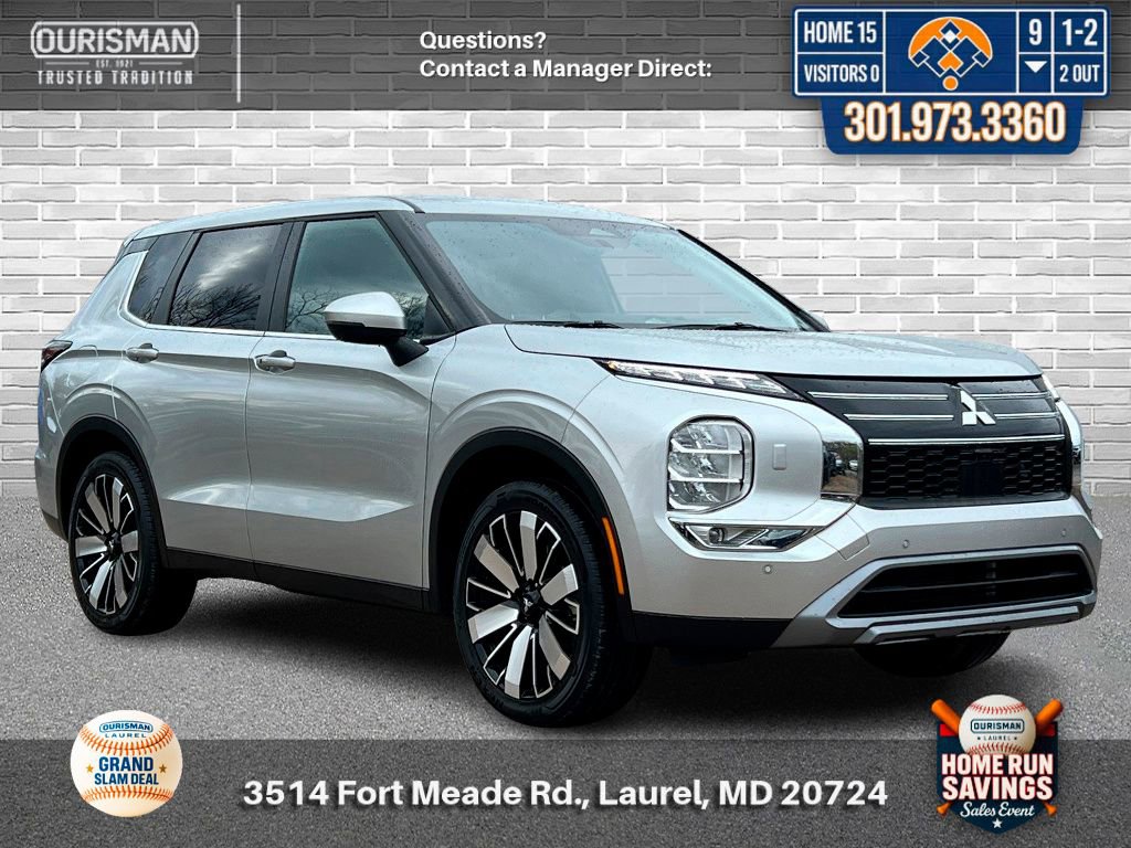 Used 2025 Mitsubishi Outlander SE AWD/4WD image 1