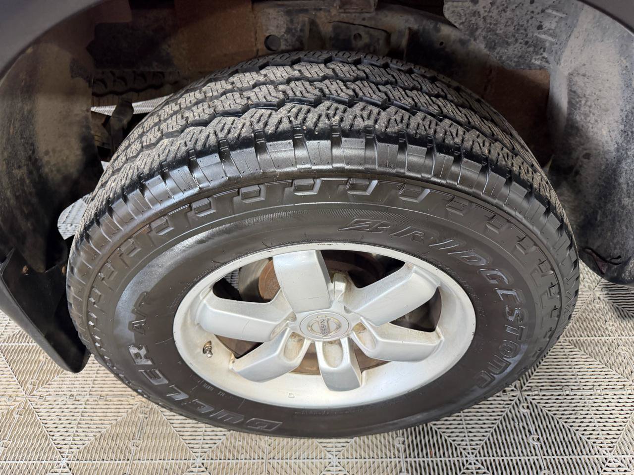 Used 2010 Nissan Titan XE AWD/4WD image 17