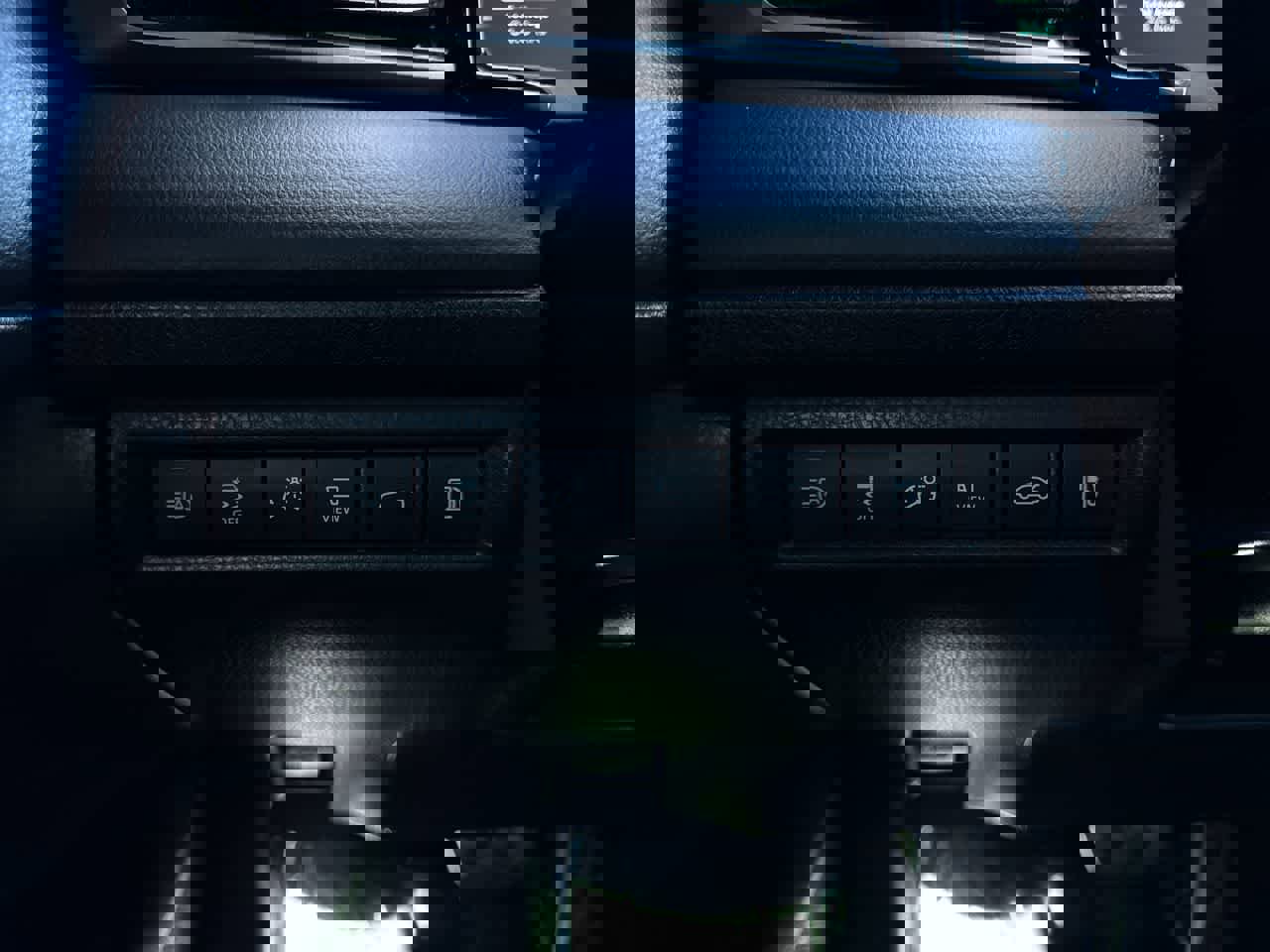 Used 2025 Toyota Camry XSE w/ Premium Plus Package image 21