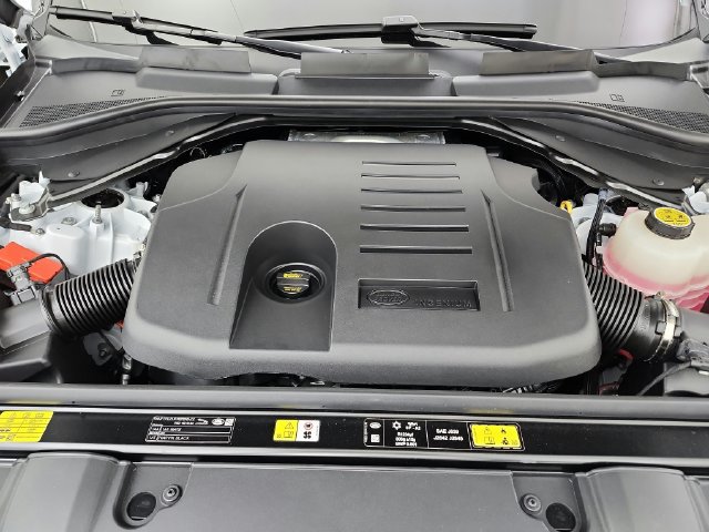 New 2026 Land Rover Range Rover SE AWD/4WD image 40