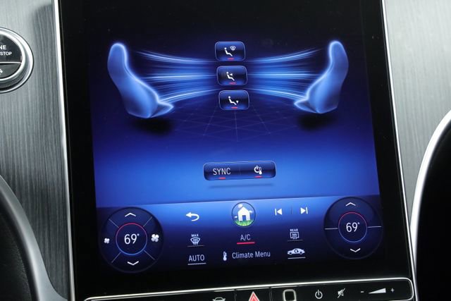 Used 2024 Mercedes-Benz C 300 Sedan image 17