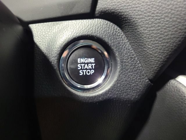 Used 2024 Toyota RAV4 XLE FWD image 32