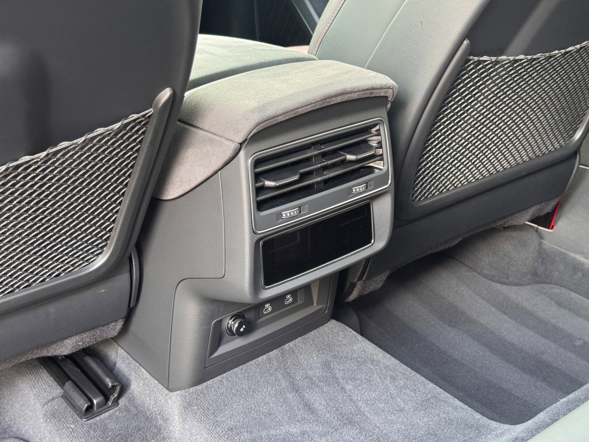 Used 2025 Audi RS Q8 performance image 54