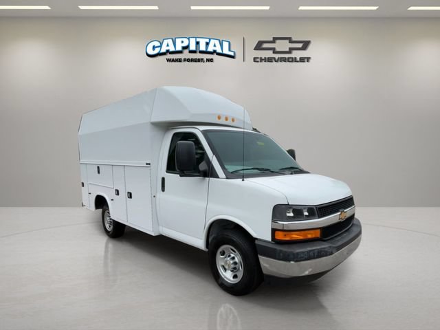New 2025 Chevrolet Express 3500 w/ Power Convenience Package RWD image 7