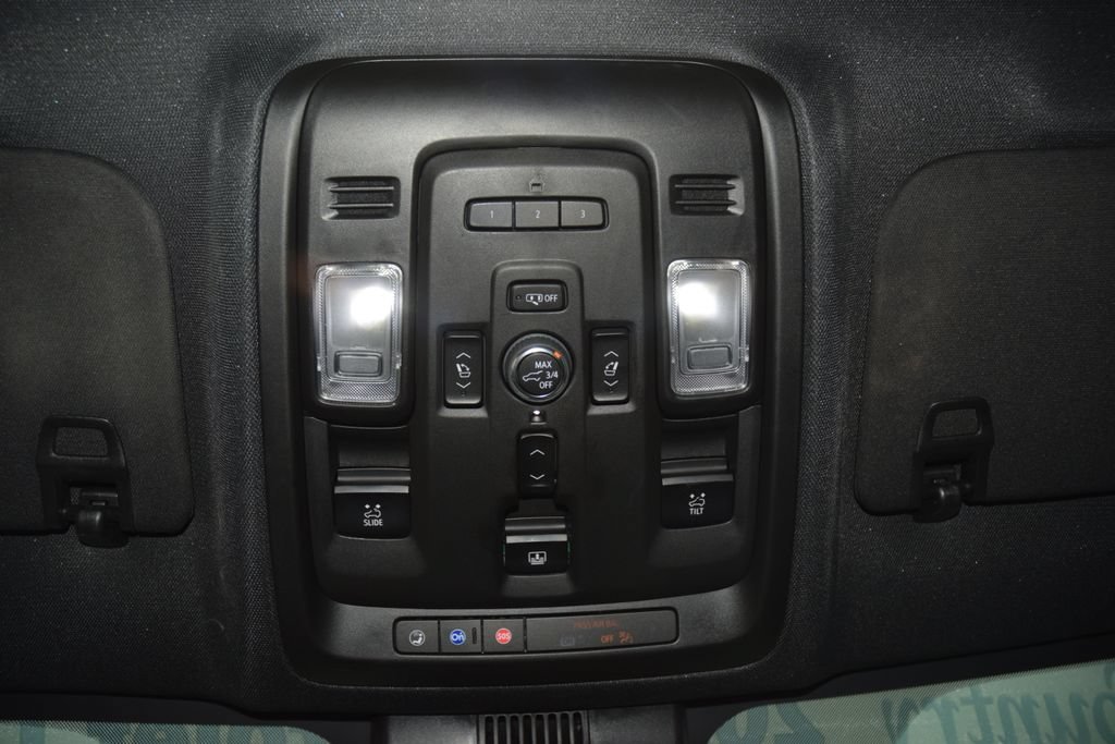 Used 2023 Chevrolet Tahoe Premier w/ Advanced Technology Package AWD/4WD image 52