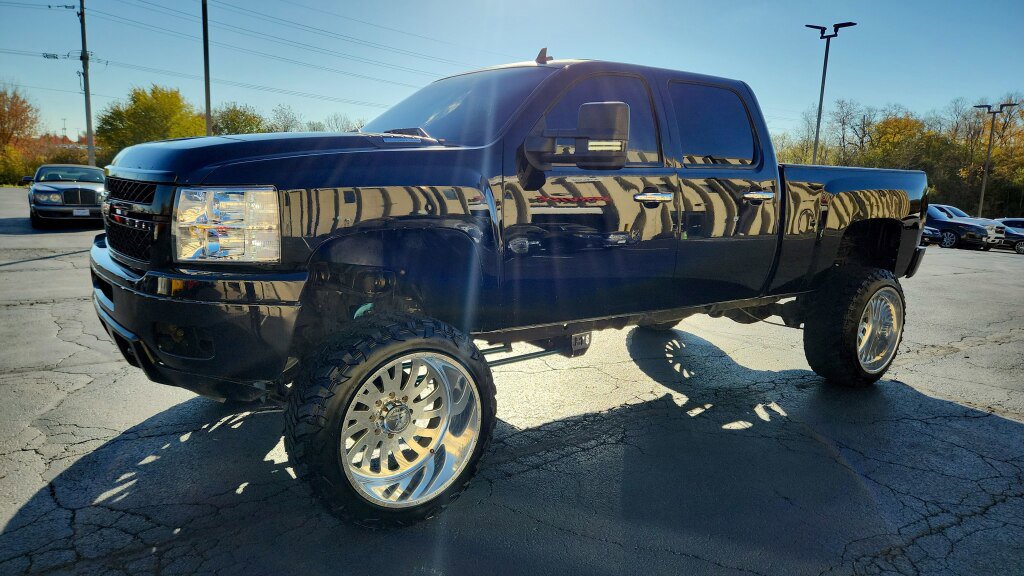 Used 2012 Chevrolet Silverado 2500 LT w/ Texas Edition image 3