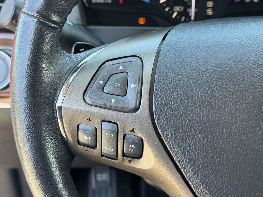 Used 2013 Lincoln MKX AWD image 11