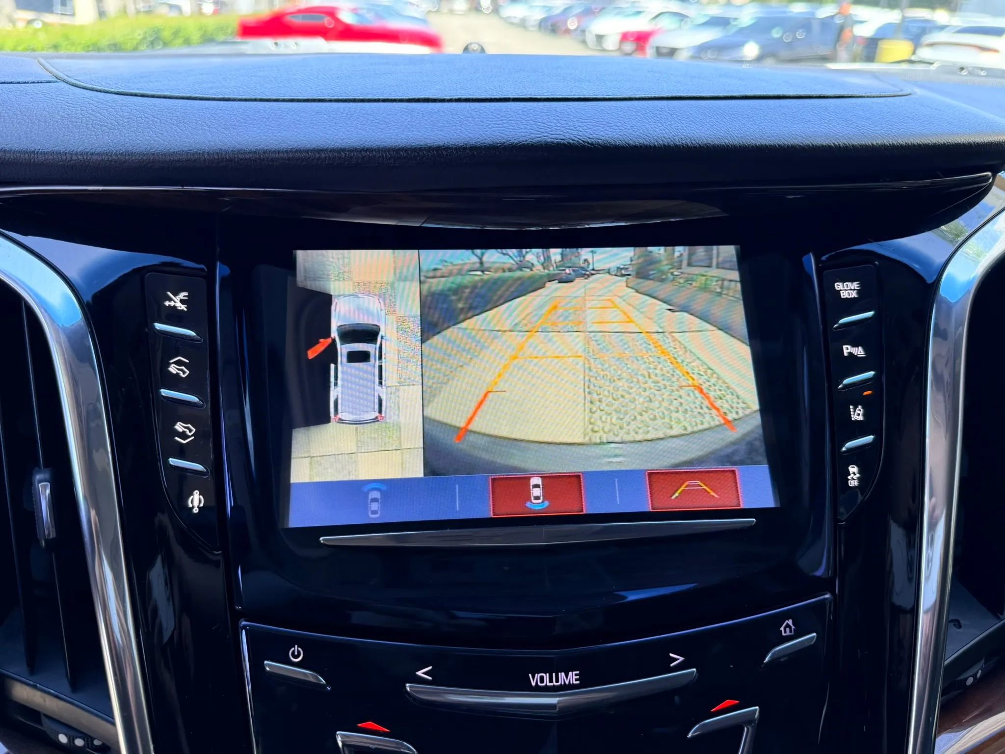 Used 2018 Cadillac Escalade ESV Luxury RWD image 25