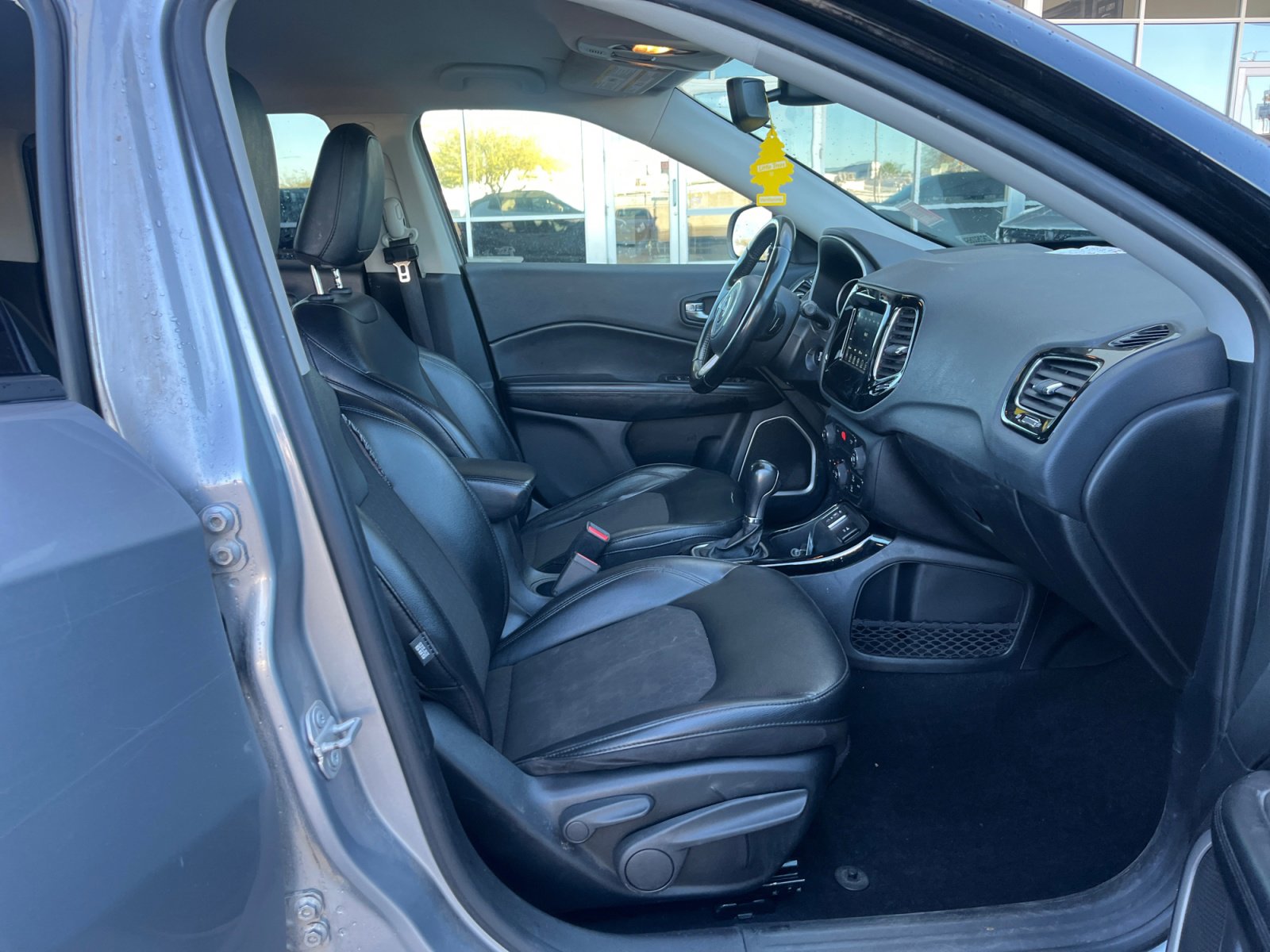 Used 2020 Jeep Compass Latitude image 19