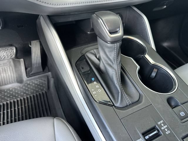 Used 2022 Toyota Highlander XLE FWD image 20