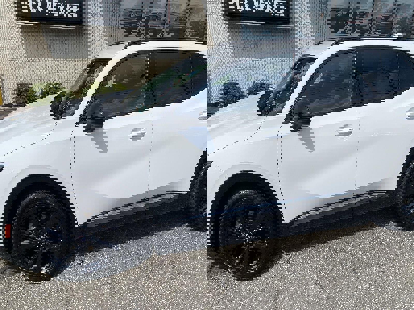 Used 2023 Buick Envision Preferred w/ Sport Touring Package image 4