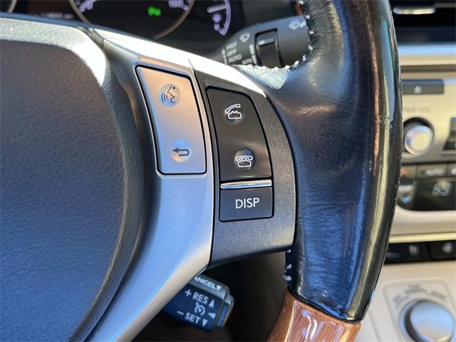 Used 2015 Lexus ES 300h image 32