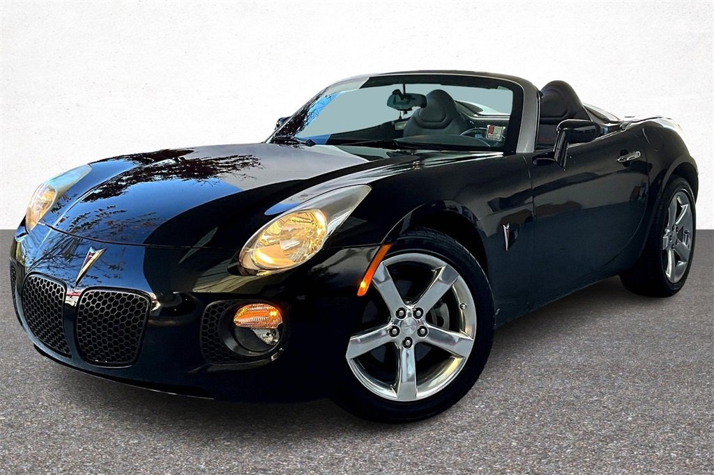 Used 2008 Pontiac Solstice GXP w/ Premium Package image 4