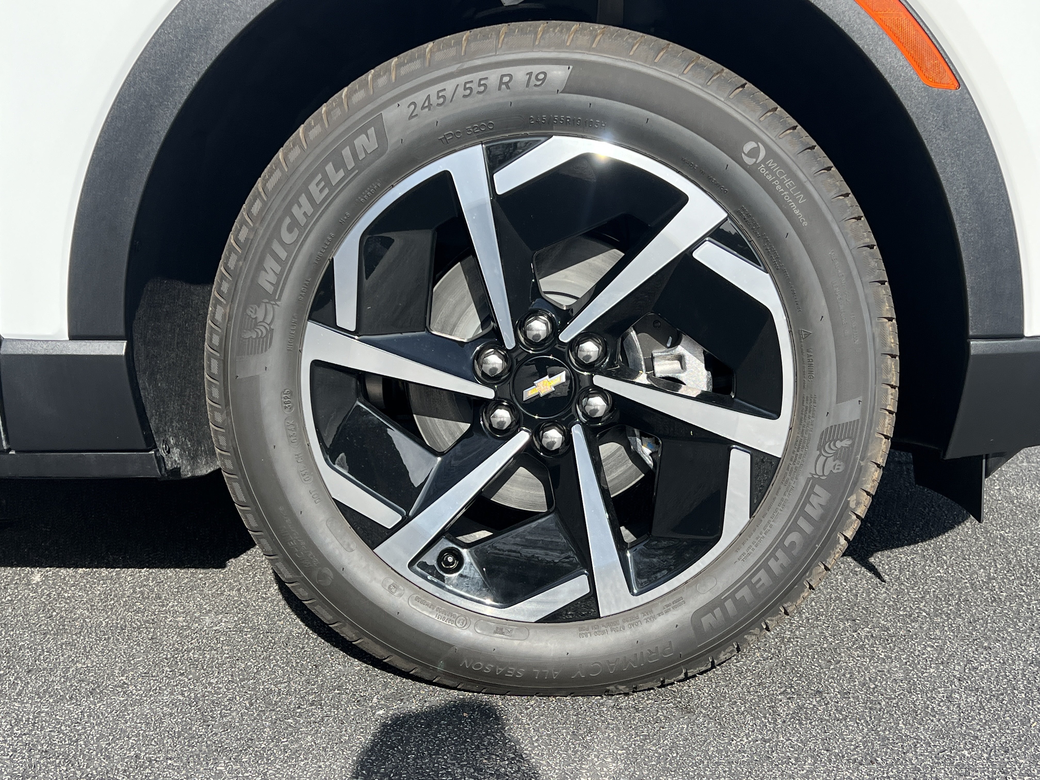 New 2026 Chevrolet Equinox EV LT AWD/4WD image 36