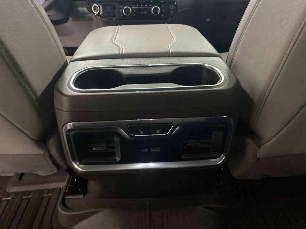 Used 2024 GMC Sierra 2500 SLT w/ SLT Premium Package AWD/4WD image 17