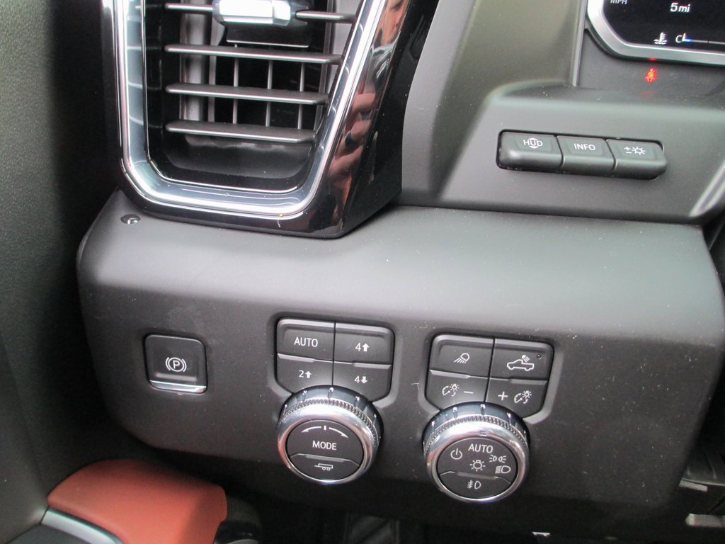 New 2026 GMC Sierra 2500 Denali Ultimate w/ Max Trailering Package image 18