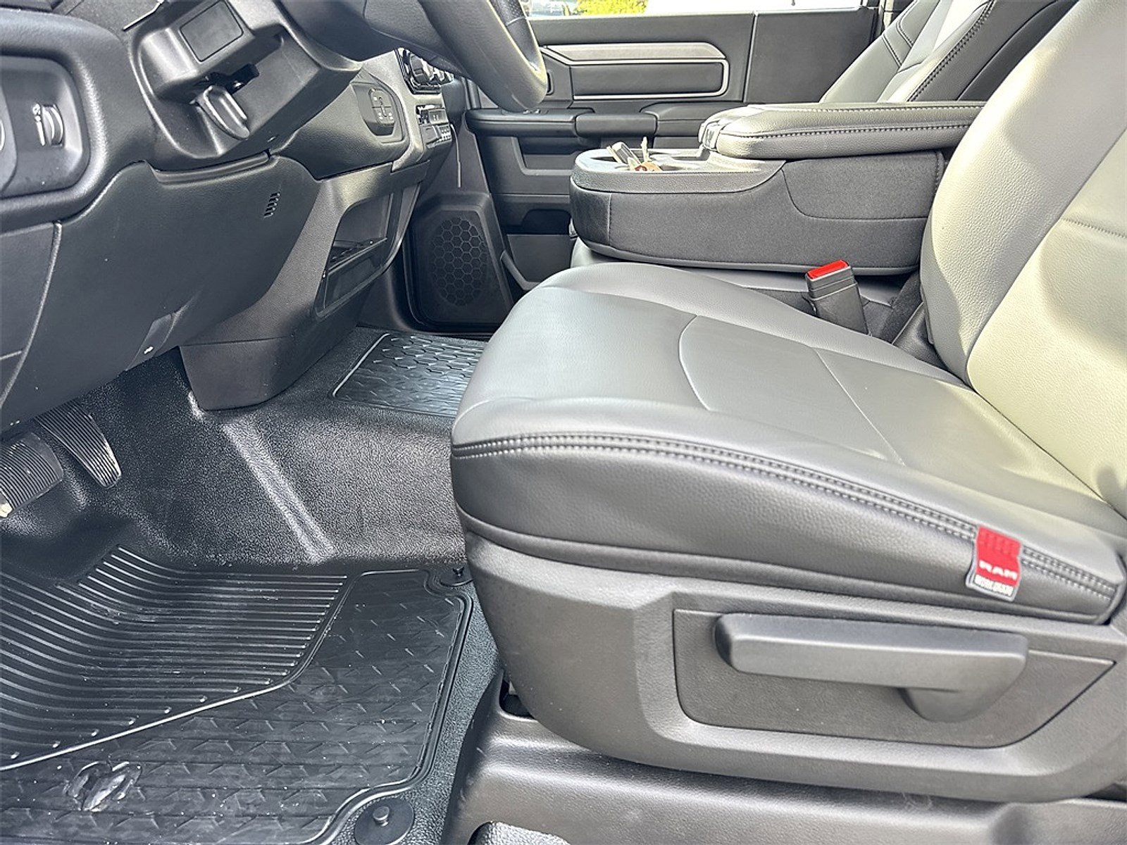 New 2026 RAM 5500 Tradesman w/ Chrome Appearance Group image 8