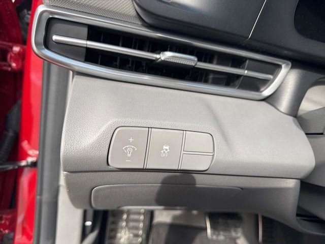 Certified 2025 Hyundai Elantra Sport image 23