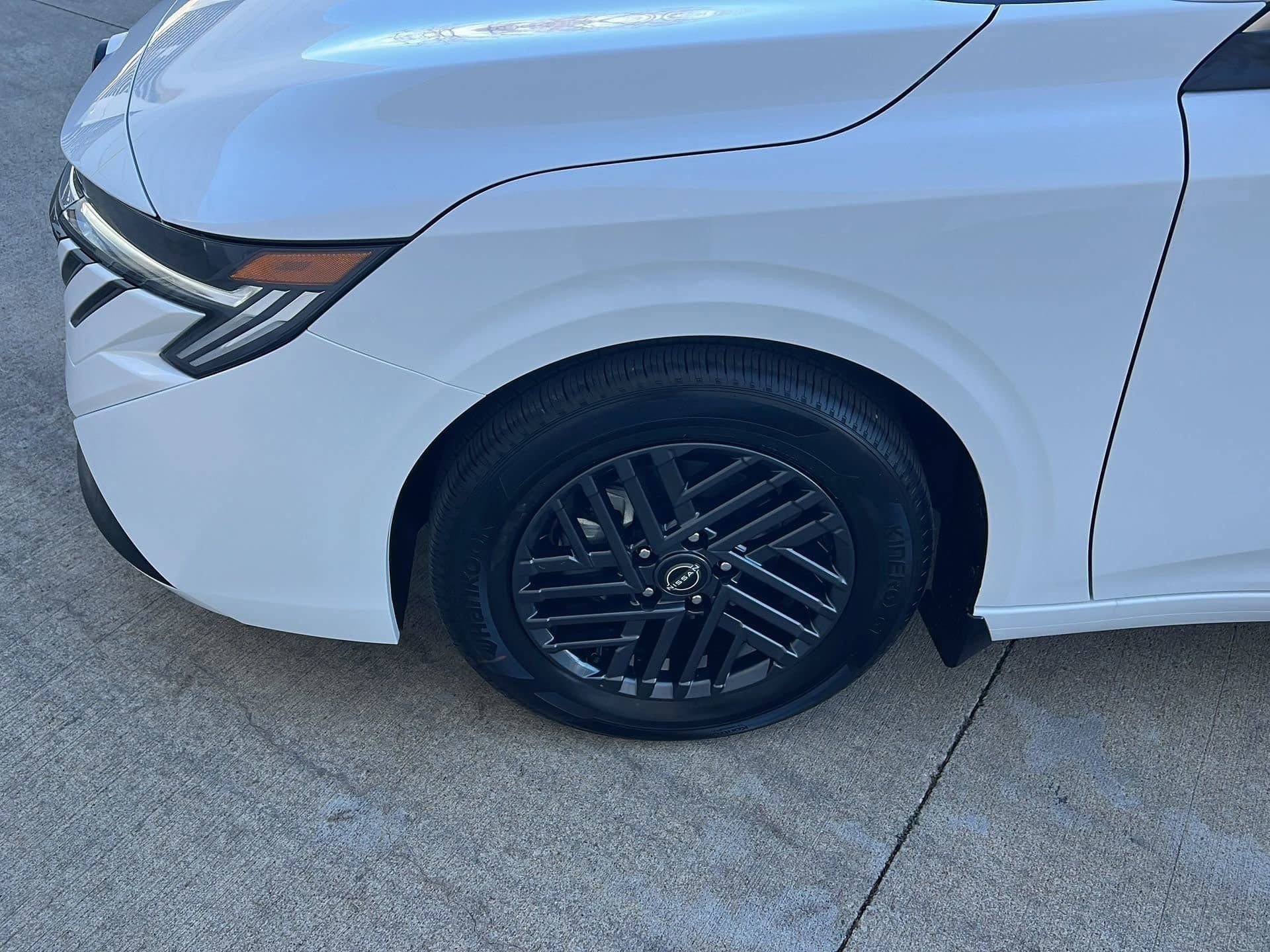 New 2026 Nissan Sentra SV w/ SV Convenience Package FWD image 9