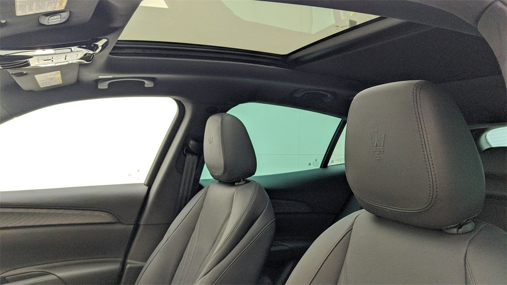 New 2024 Maserati Grecale GT image 5