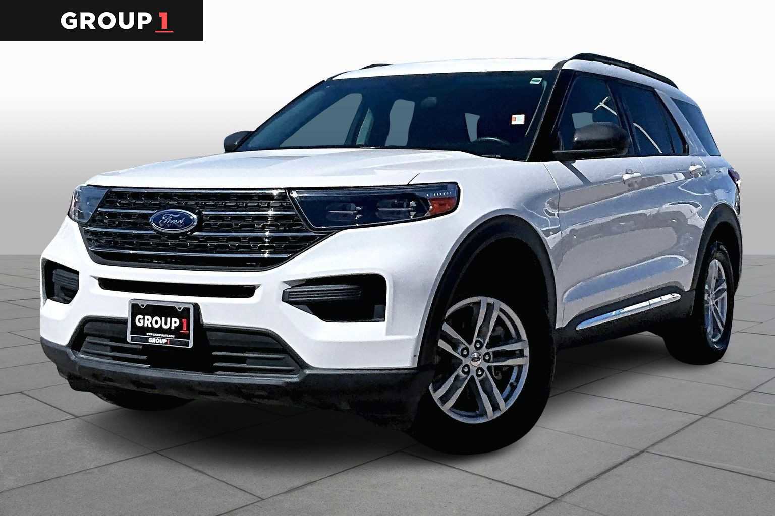 Used 2023 Ford Explorer XLT image 1