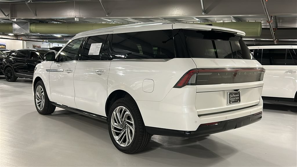 Used 2026 Lincoln Navigator L Reserve AWD/4WD image 6
