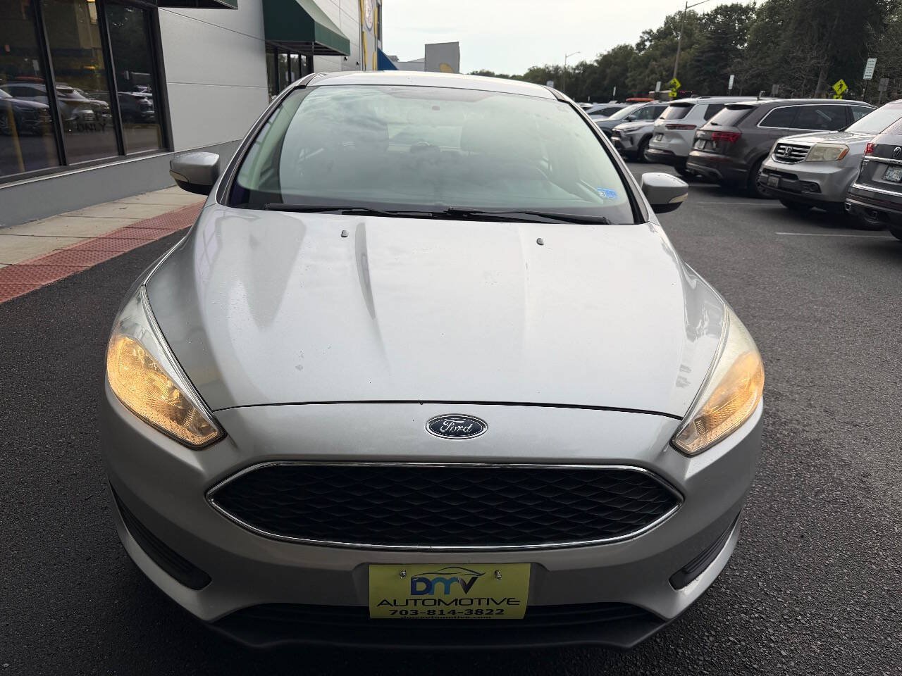 Used 2015 Ford Focus SE w/ SE Cold Weather Package FWD image 7