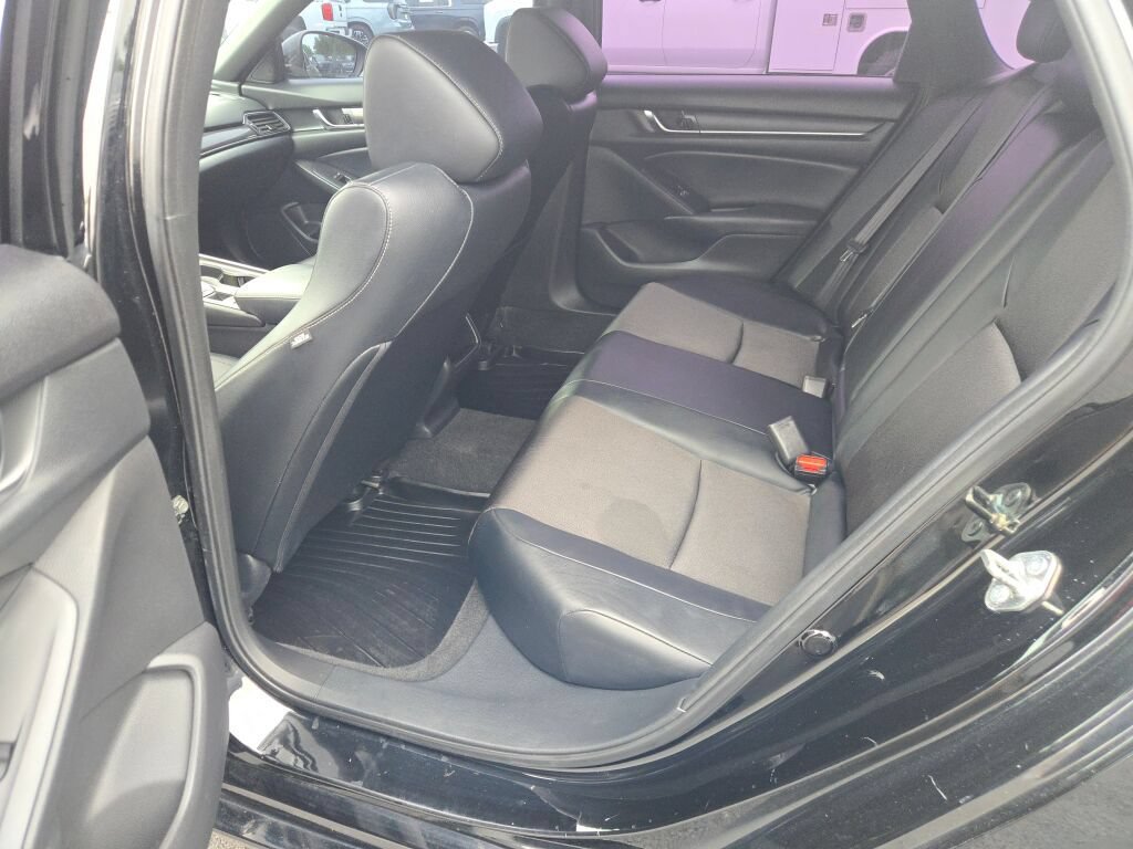 Used 2018 Honda Accord Sport image 20